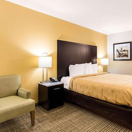 Quality Inn Trussville I-59 Exit 141 Exterior photo