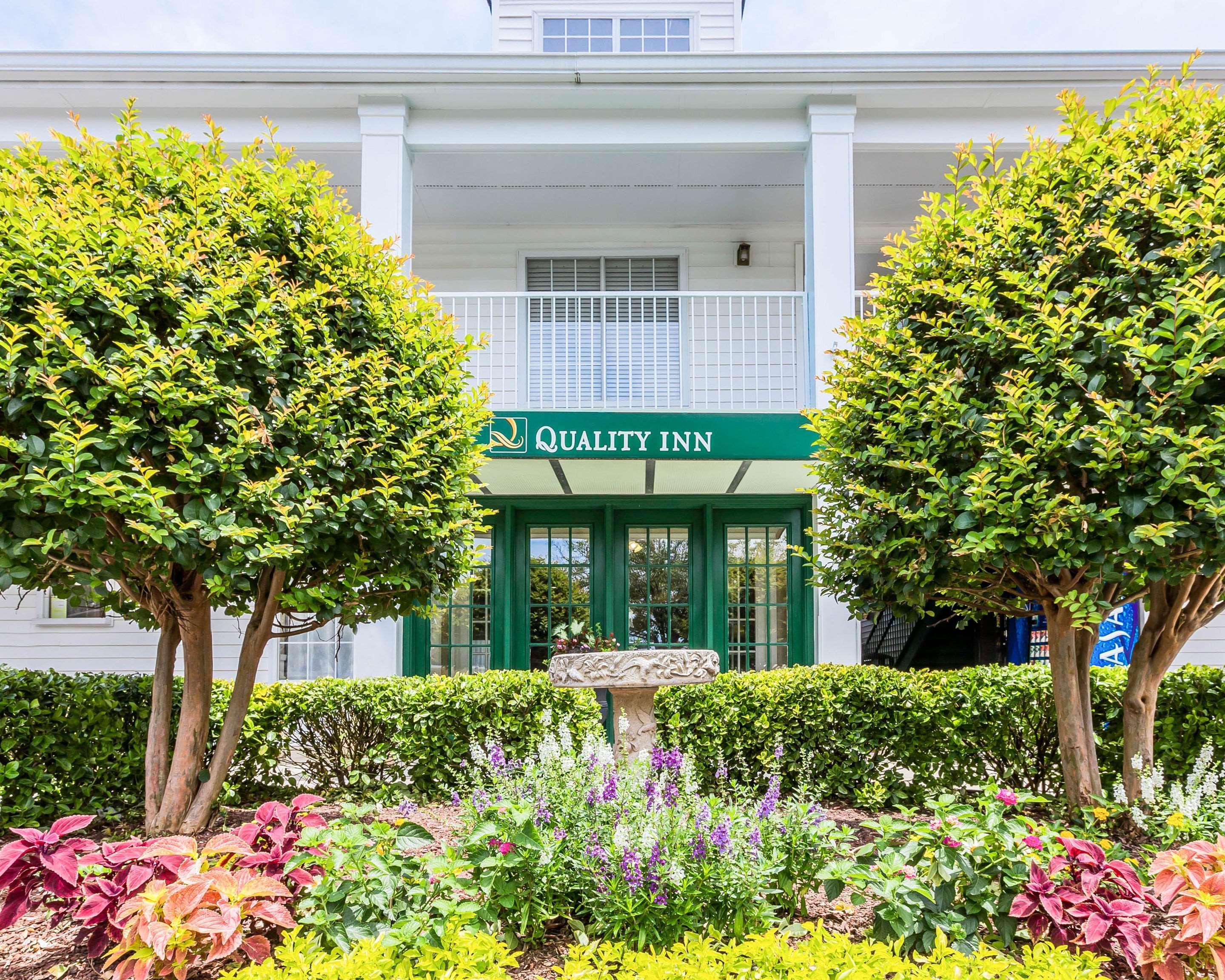 Quality Inn Trussville I-59 Exit 141 Exterior photo