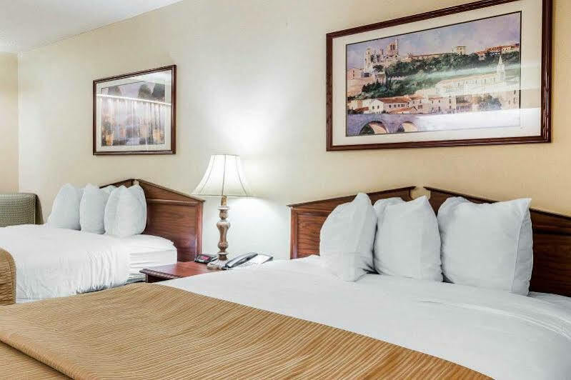Quality Inn Trussville I-59 Exit 141 Exterior photo